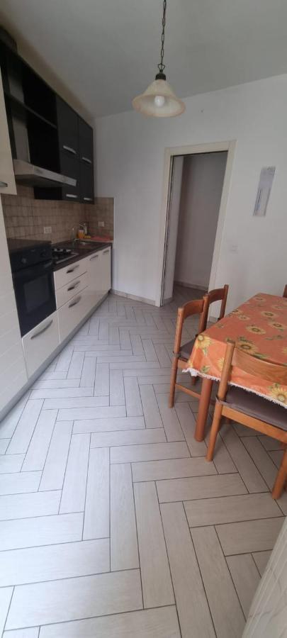 Appartamento accogliente/nuovo Livorno Esterno foto